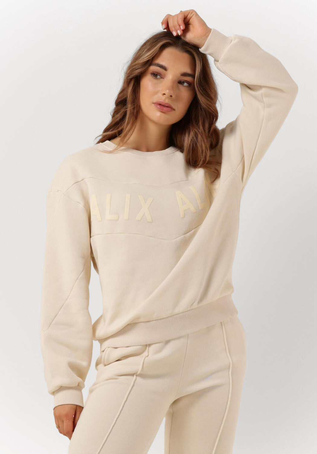 Ecru ALIX THE LABEL Sweater LADIES KNITTED ALIX SWEATER Omoda