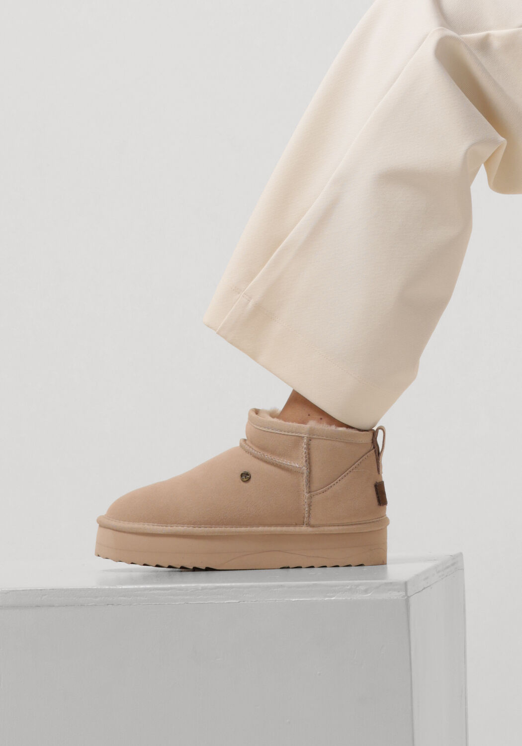 WARMBAT Bottes fourrure DURACK PLATEAU en beige - large