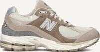 Beige NEW BALANCE Sneakers M2002 D Beige NEW BALANCE Sneakers M2002 D - medium