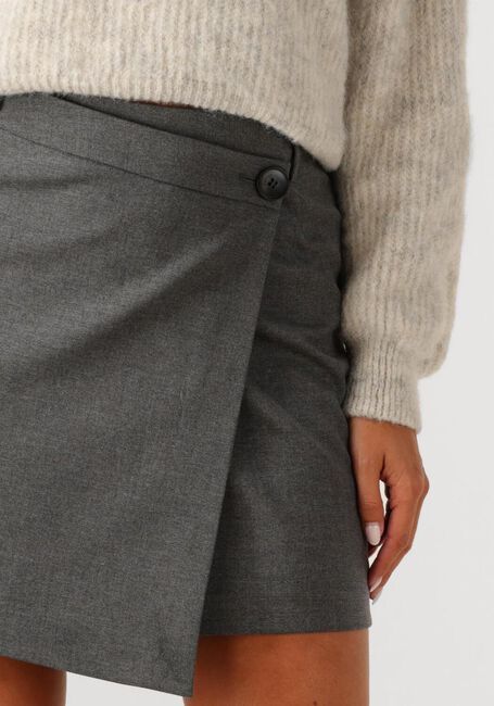 GESTUZ Mini-jupe GZPAULA MELANGE MW WRAP SKIRT en gris - large
