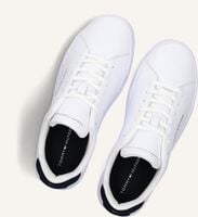 Witte TOMMY HILFIGER Sneakers COURT ESSENTIAL Witte TOMMY HILFIGER Sneakers COURT ESSENTIAL - medium