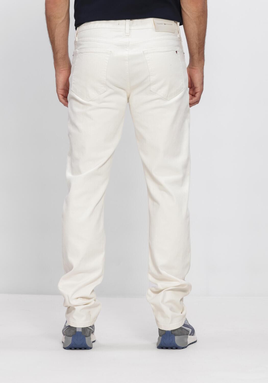TOMMY HILFIGER Straight leg jeans SLIM STRAIGHT DENTON WHITE DC en blanc - large