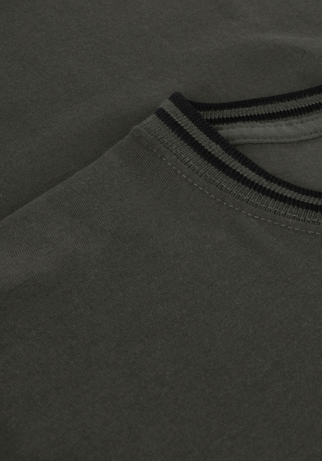 Olijf FRED PERRY T-shirt TWIN TIPPED T-SHIRT - large