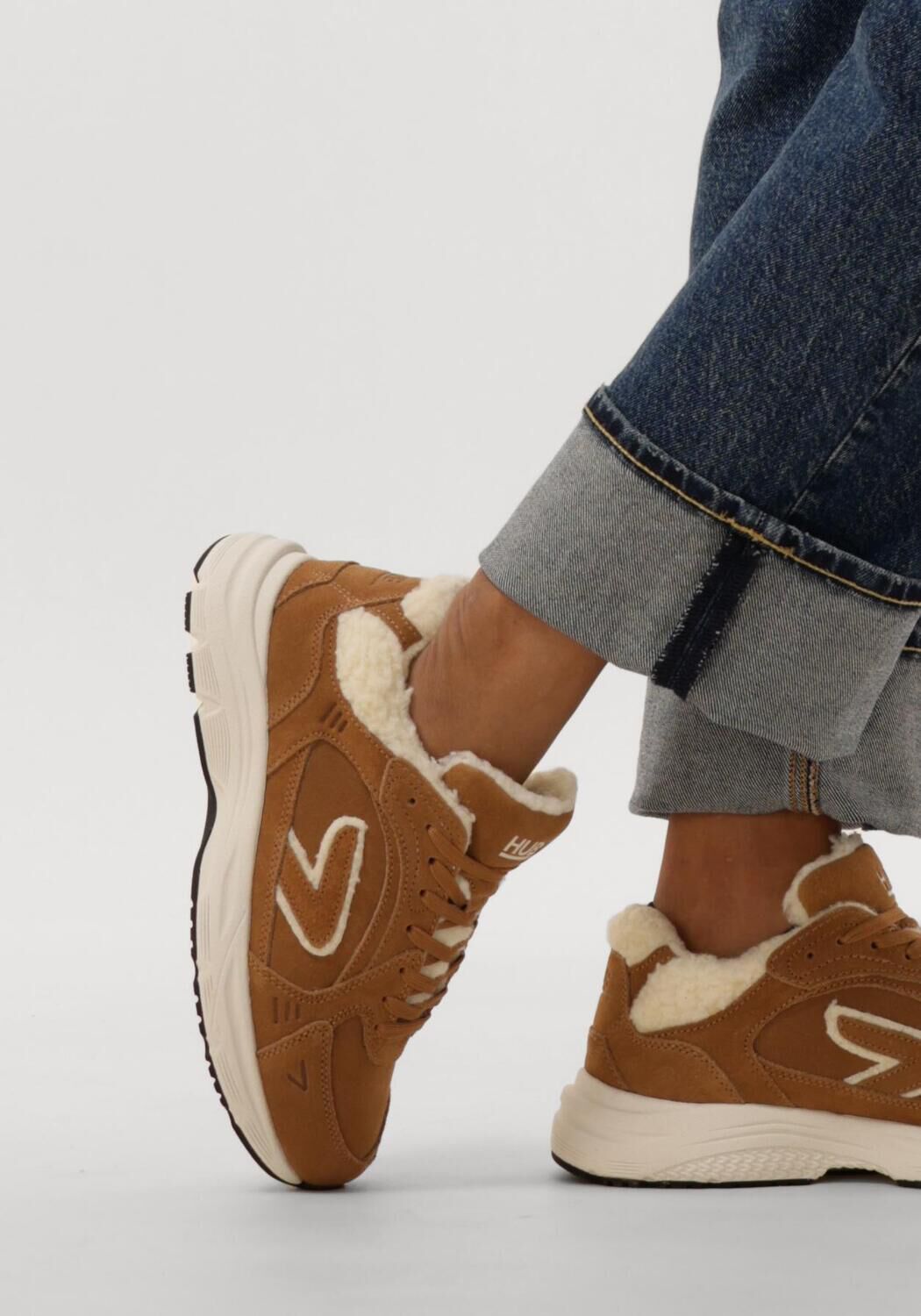 Cognac HUB Sneakers TARGET - large