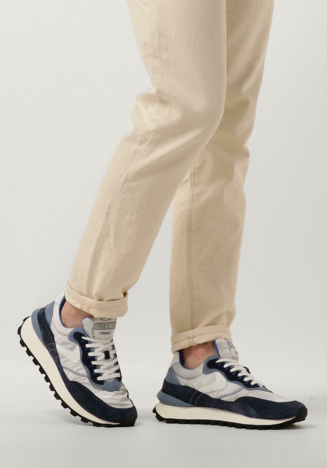 VOILE BLANCHE Baskets basses QWARK HYPE MAN en bleu - large