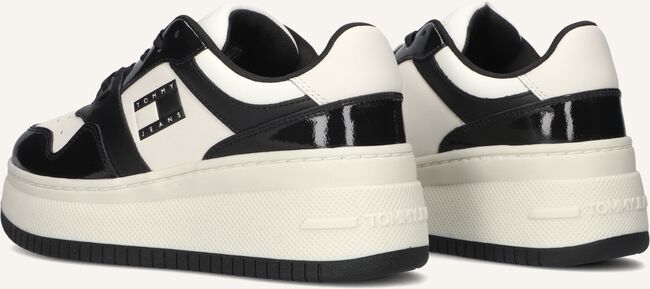 Witte TOMMY JEANS Sneakers TJW RETRO BASKET FLATFORM Witte TOMMY JEANS Sneakers TJW RETRO BASKET FLATFORM - large