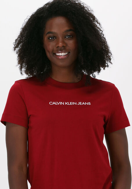 CALVIN KLEIN T-shirt SHRUNKEN INSTITUTIONAL TEE en rouge - large