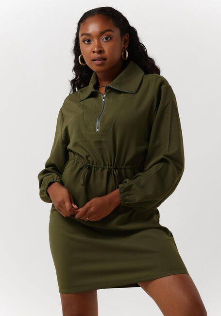 ANOTHER LABEL Mini robe ROSELYN DRESS L/S en vert - large