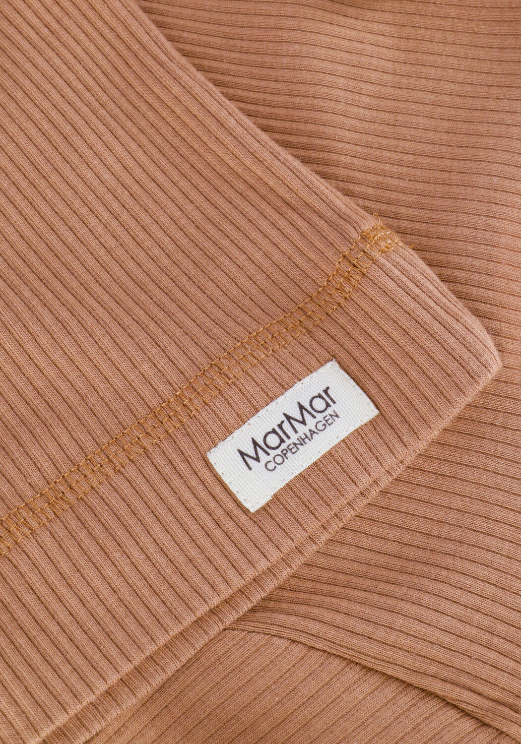 MARMAR COPENHAGEN Haut PLAIN TEE LS en marron - large