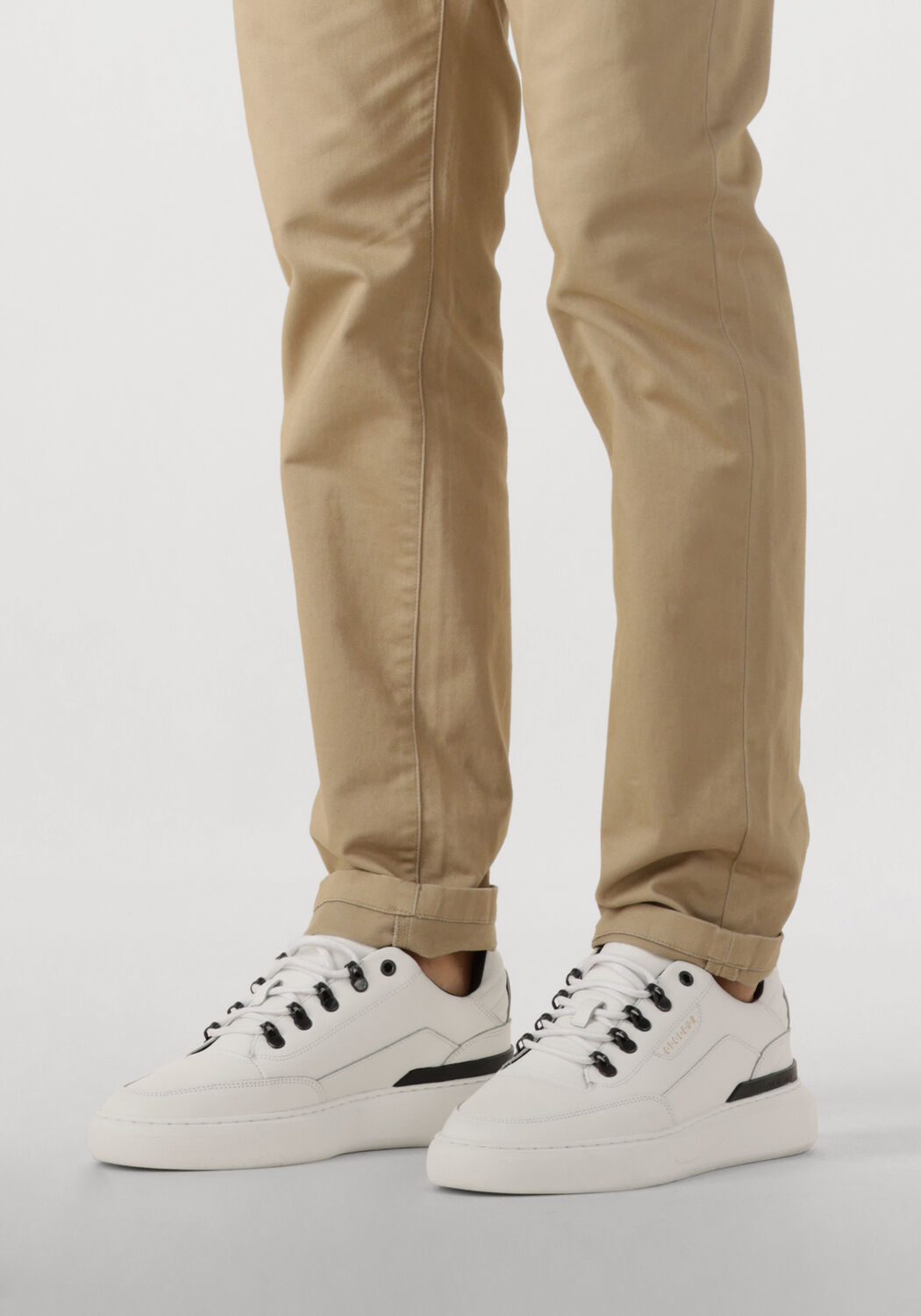 CYCLEUR DE LUXE Baskets basses LIMIT en blanc - large