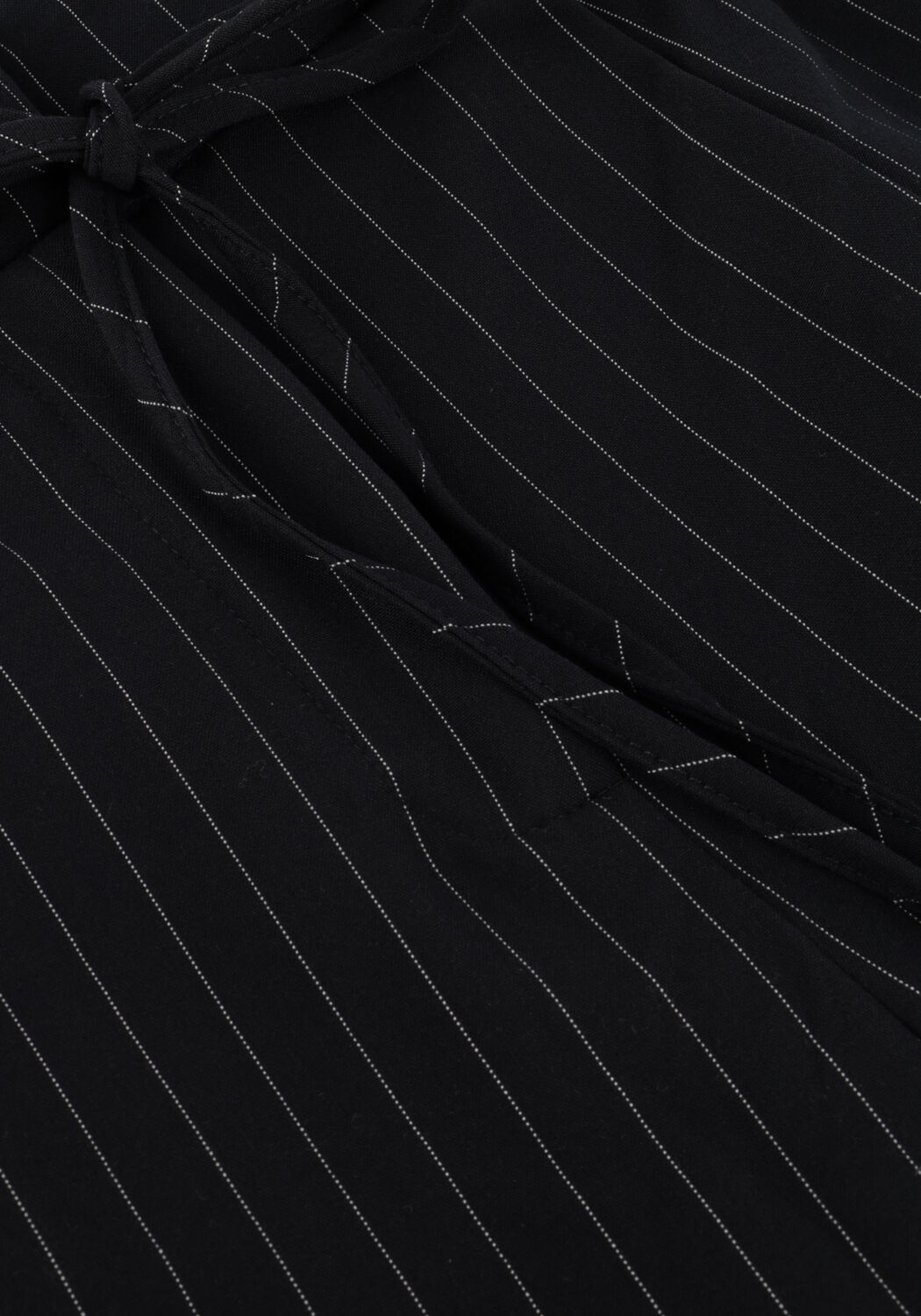 MOVES Pantalon large ANDRIANA PANTS 4431 en noir - large