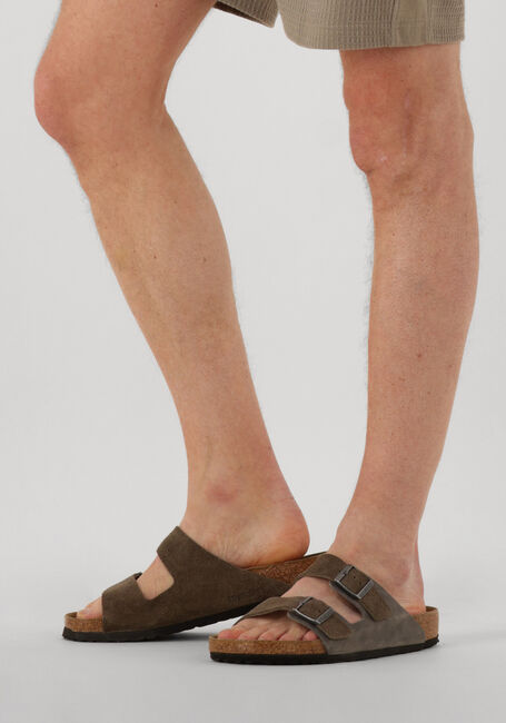 BIRKENSTOCK Tongs ARIZONA HEREN en marron - large