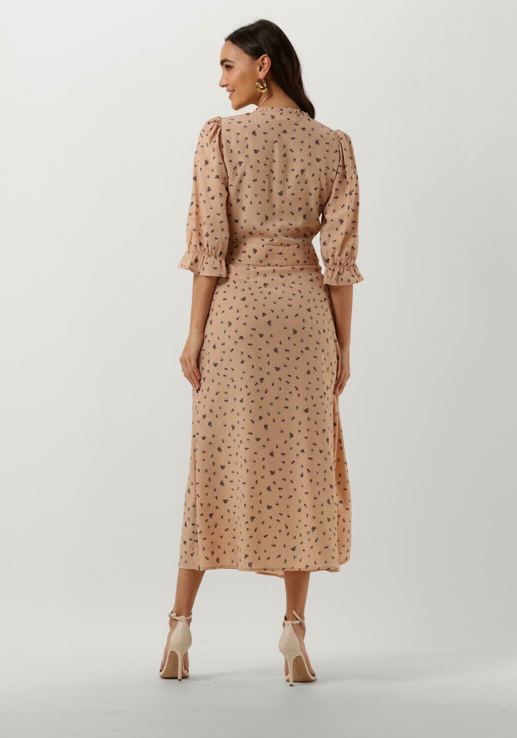 Nude SOFIE SCHNOOR Midi jurk S231323 Omoda