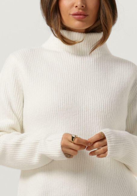 ANOTHER LABEL Col roul&eacute; EMAE KNITTED PULL Blanc - large