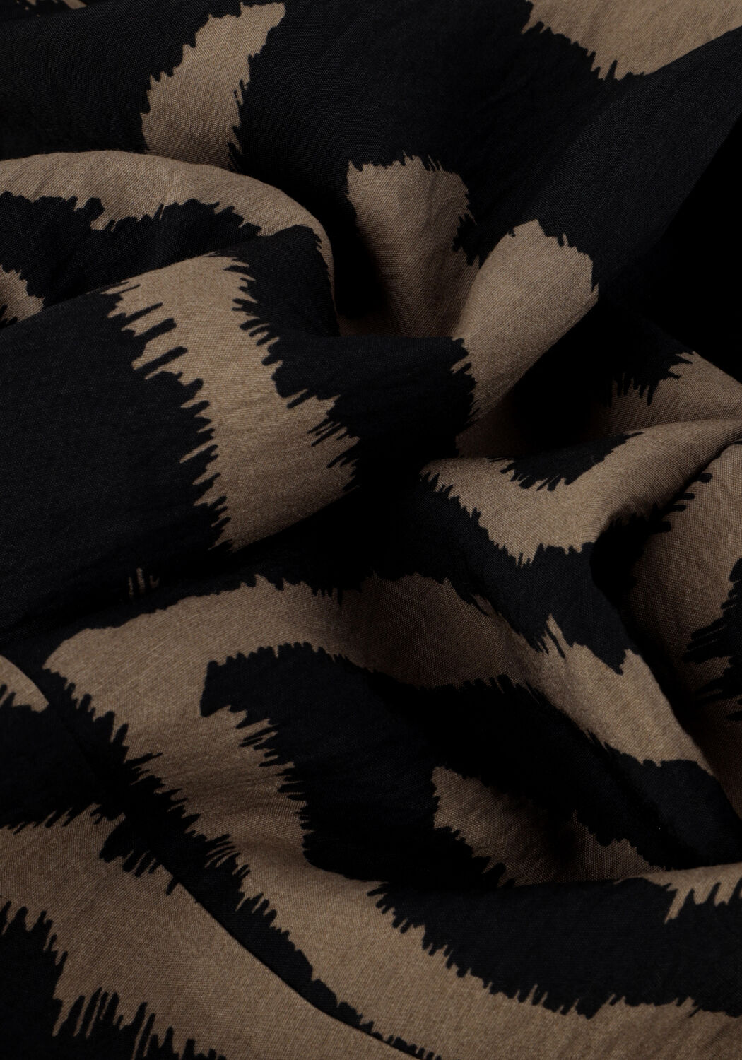 SUMMUM Robe midi DRESS ABSTRACT LEAVES en noir - large