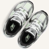 Grijze NEW BALANCE Sneakers IZ530 Grijze NEW BALANCE Sneakers IZ530 - medium