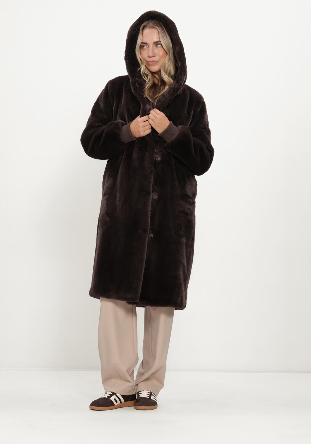 MOSCOW Manteau en fausse fourrure 08-08-NADJANA-4 en marron - large