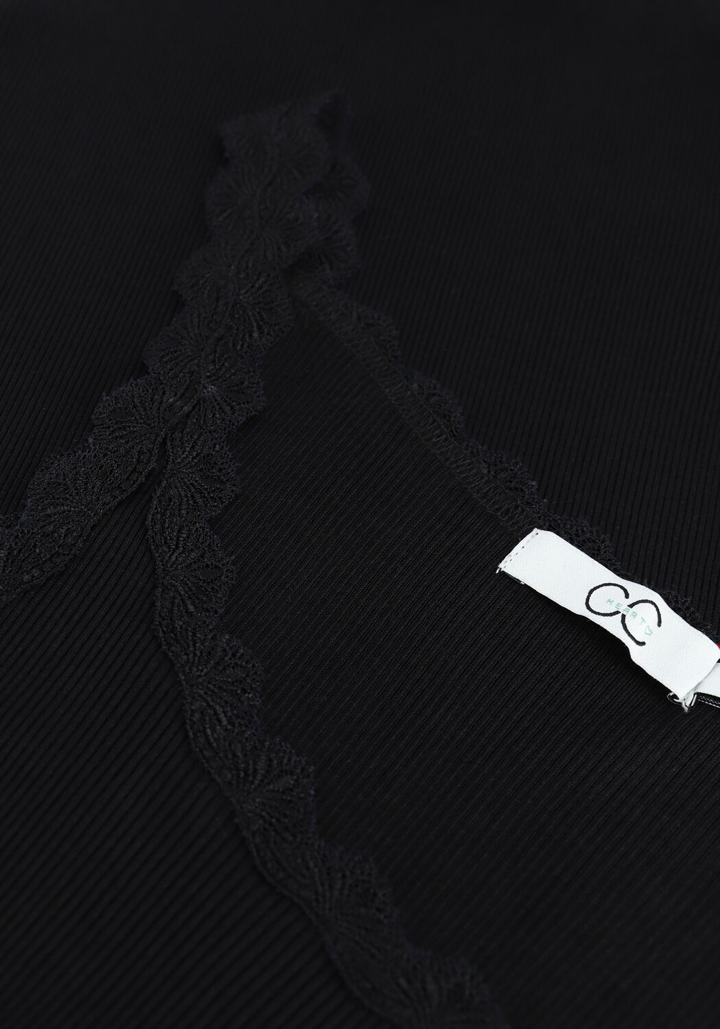 CC HEART Haut SILK LACE CAMISOLE en noir - large