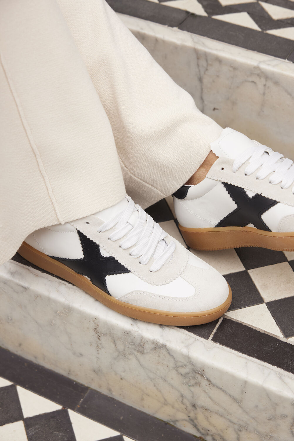 Beige OMODA ATELIER Sneakers X BO - MESIA - large