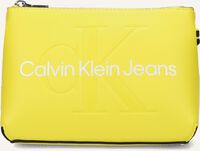 Gele CALVIN KLEIN Schoudertas SCULPTED CAMERA POUCH21 MONO - medium
