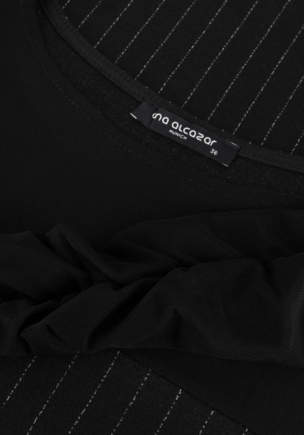 ANA ALCAZAR Robe midi MIDI DRESS en noir - large