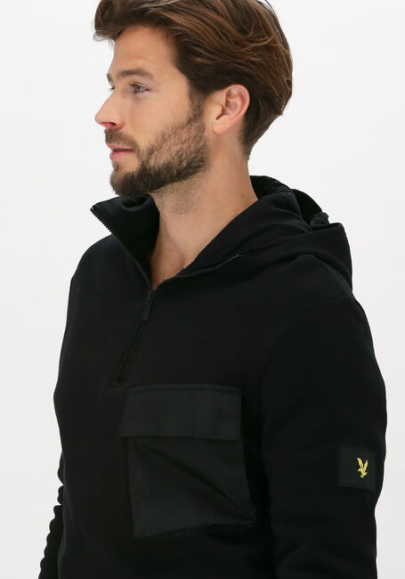 LYLE & SCOTT Chandail POCKET HOODIE en noir - large