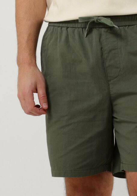 MINIMUM Pantalon courte JENNUS en vert - large
