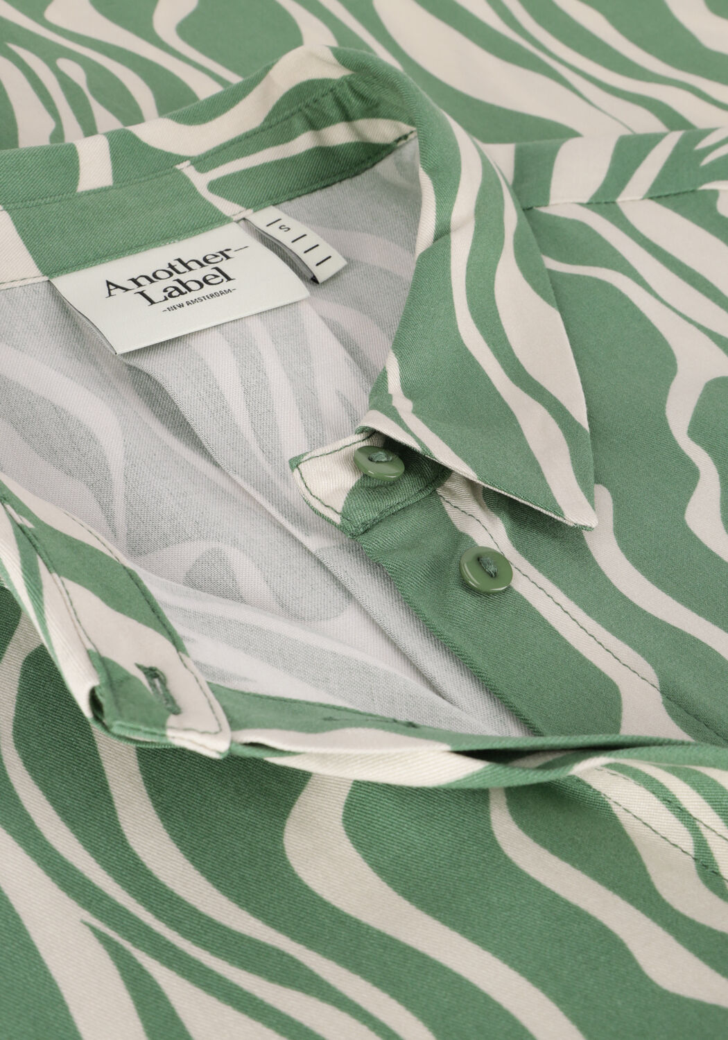 Groene ANOTHER LABEL  DREISER SWIRL SHIRT - large