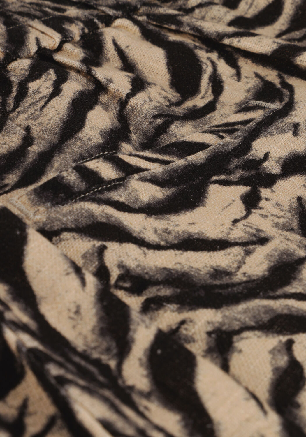 ALIX THE LABEL Pantalon courte LADIES WOVEN TIGER SHORTS en beige - large