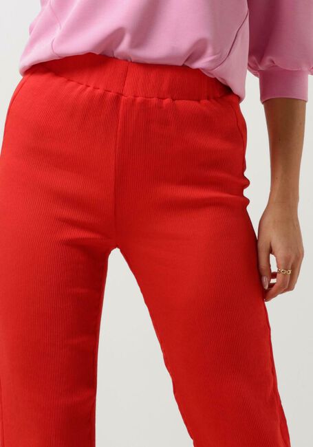 ANOTHER LABEL Pantalon KATELYNN PANTS en rouge - large