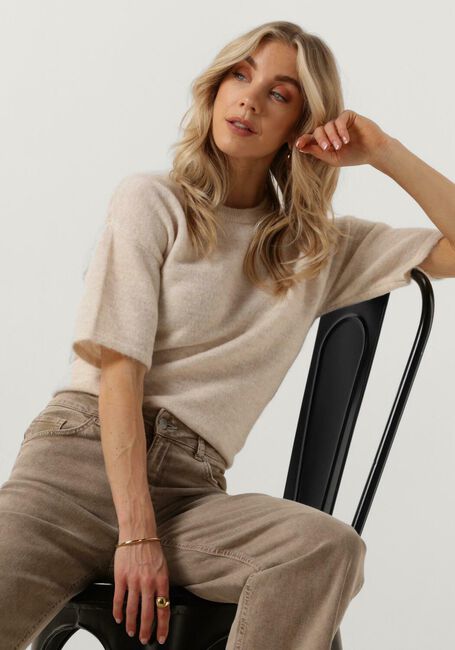 SELECTED FEMME T-shirt SLFMALINE-LILIANA 2/4 KNIT O-NECK en beige - large