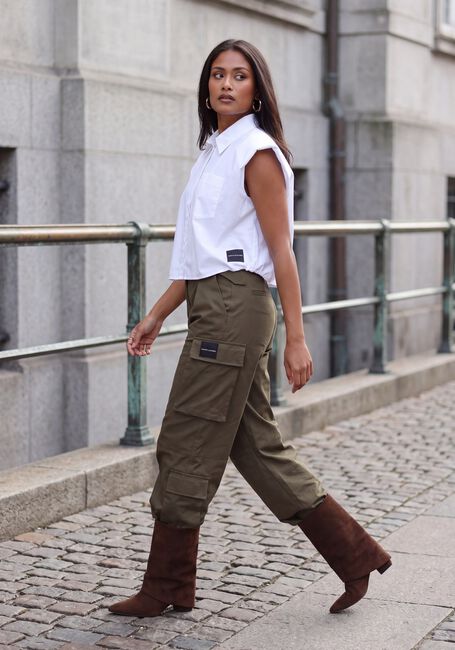 Donkergroene HAUTE L'AMITI&Eacute; Broeken/jumpsuits RABI CARGO POCKET TALL PANT - large