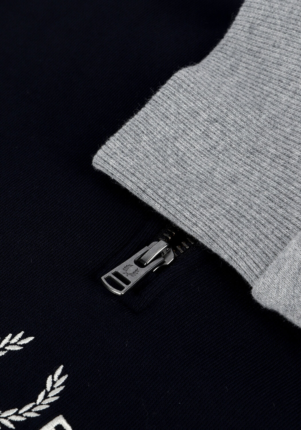 Donkerblauwe FRED PERRY Sweater COLOURBLOCK HALF ZIP SWEATSHIRT - large