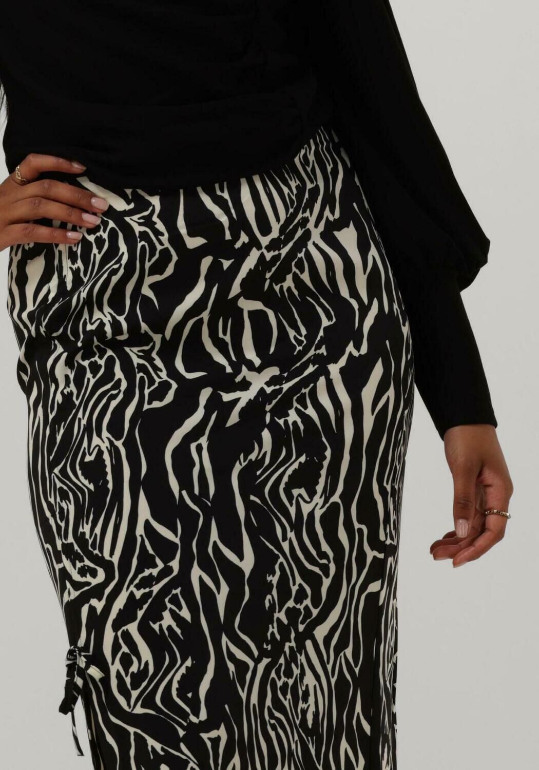 Zwarte GESTUZ Midirok BRAYAGZ P HW SKIRT - large