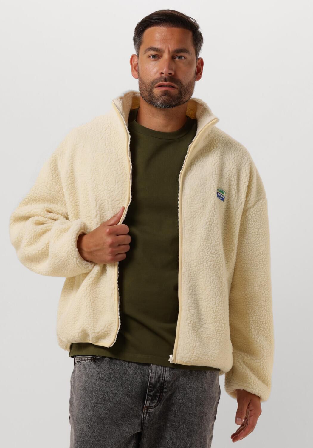 Homme Vetements Beige magasiner en ligne Paiement securise Omoda