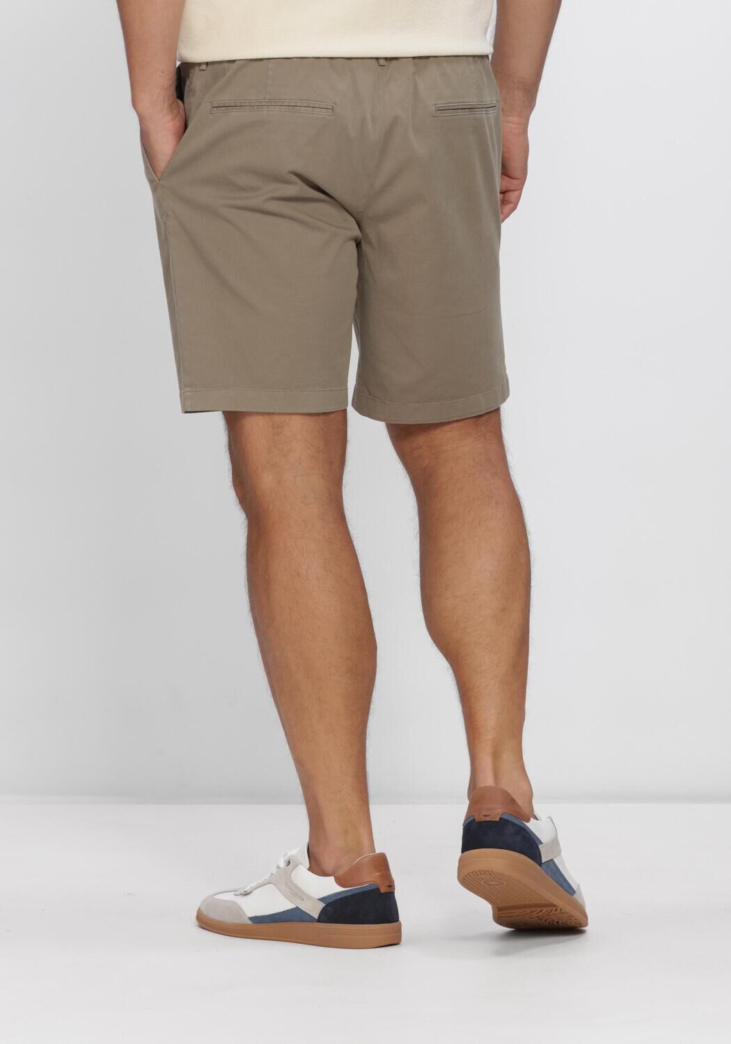 PROFUOMO Pantalon courte SHORT SPRTCORD en vert - large