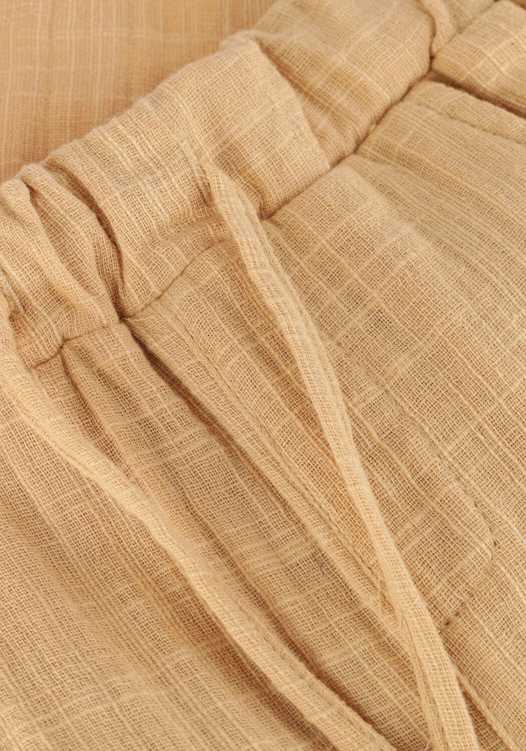 LIL' ATELIER Pantalon NMMDAWSON LOOSE PANT LIL en jaune - large