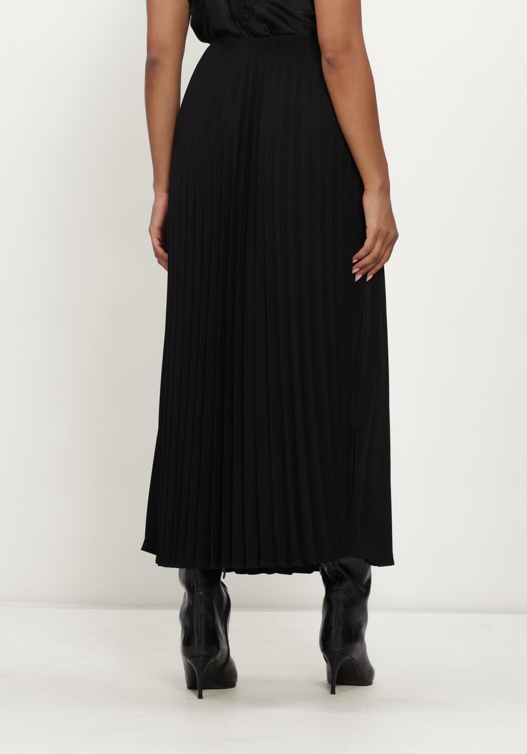 OMODA ATELIER Jupe maxi OM-REGINA X QUINTY en noir - large