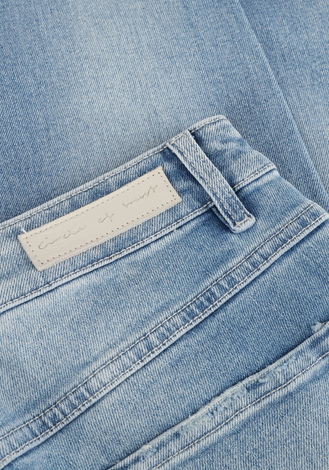 CIRCLE OF TRUST Mom jeans CHLOE DNM Bleu clair - large