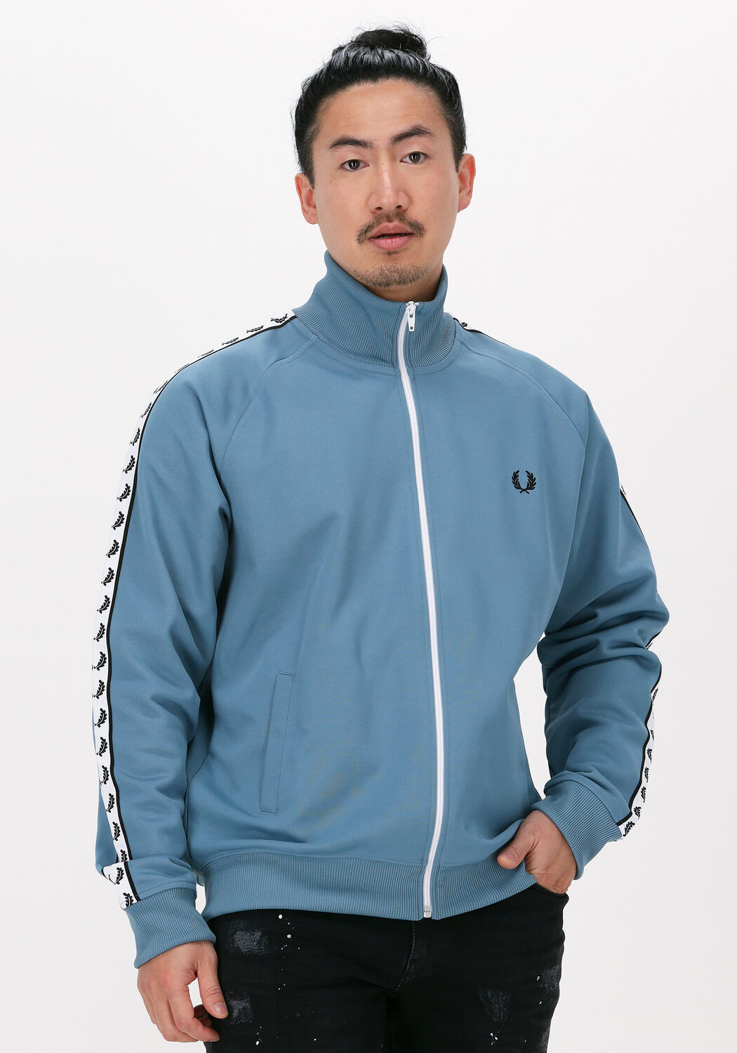 FRED PERRY Gilet TAPED TRACK JACKET en bleu Omoda