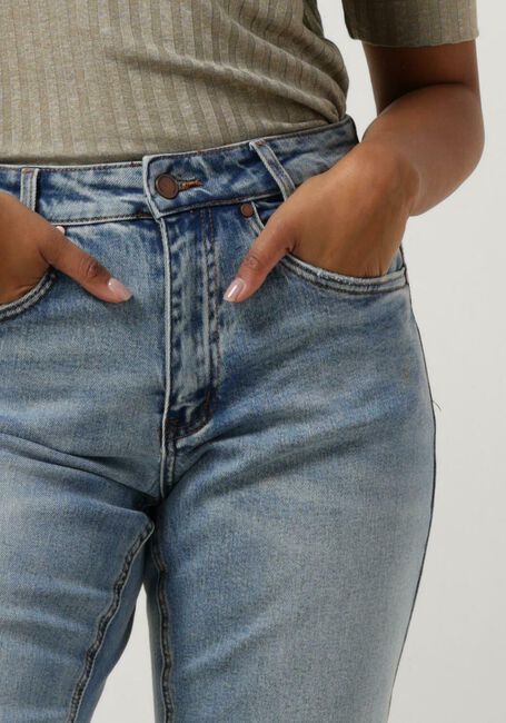 Lichtblauwe MY ESSENTIAL WARDROBE Mom jeans MOMMYMW 144 HIGH STRAIGHT Y - large
