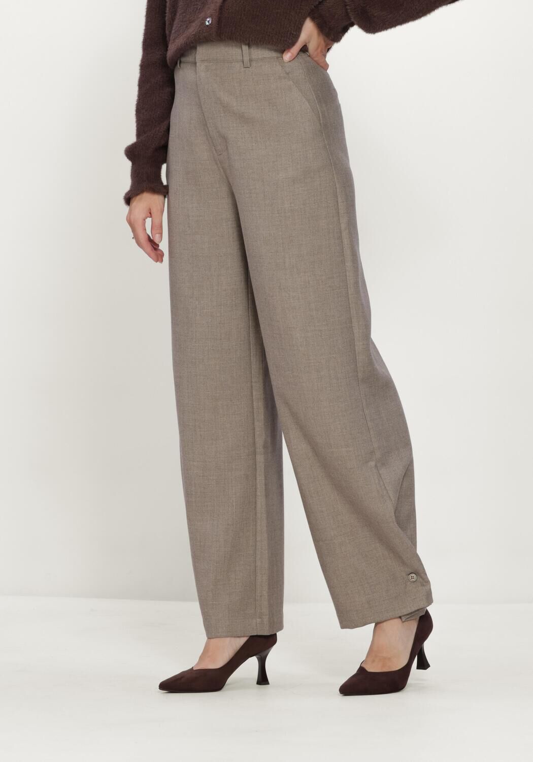 RUBY TUESDAY CLENDIS TAPPERED BUTTON DETAIL PANTS Blouses en gris - large