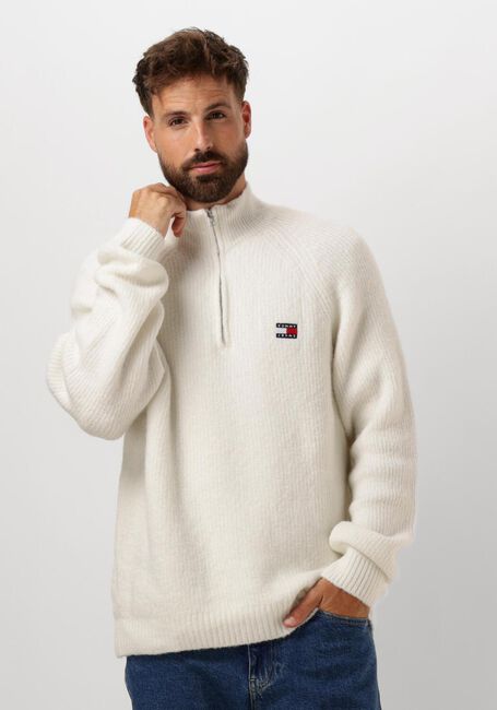 TOMMY JEANS Pull TJM REG 1/4 ZIP RAGLAN BADGE en blanc - large