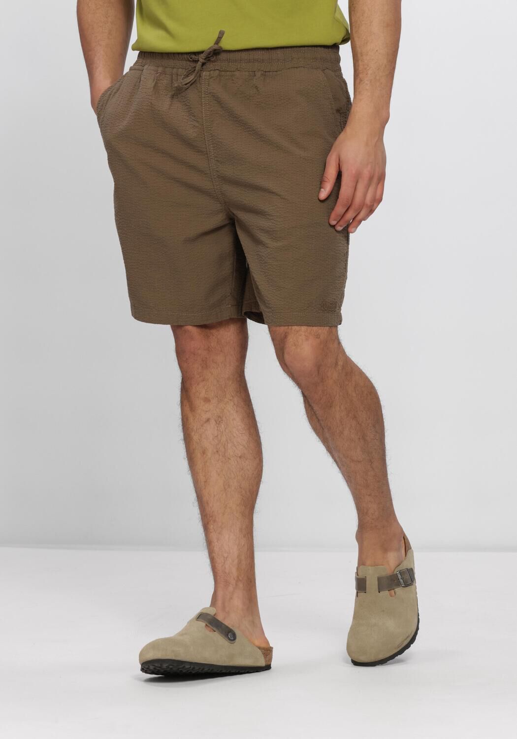 FOR&Eacute;T Pantalon courte HUSH SEERSUCKER SHORTS en taupe - large