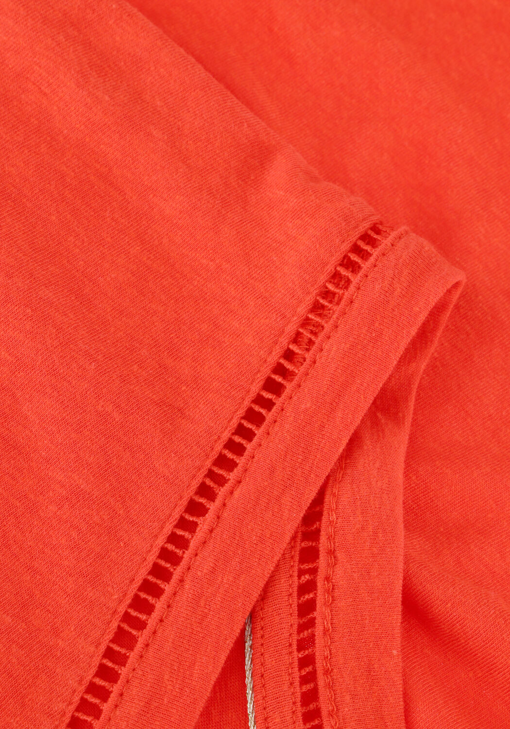 SCOTCH & SODA Haut V-NECK LADDER DETAIL LOOSE FIT T-SHIRT en orange - large