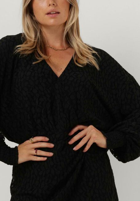 ALIX THE LABEL Mini robe LACE WRAP DRESS en noir - large