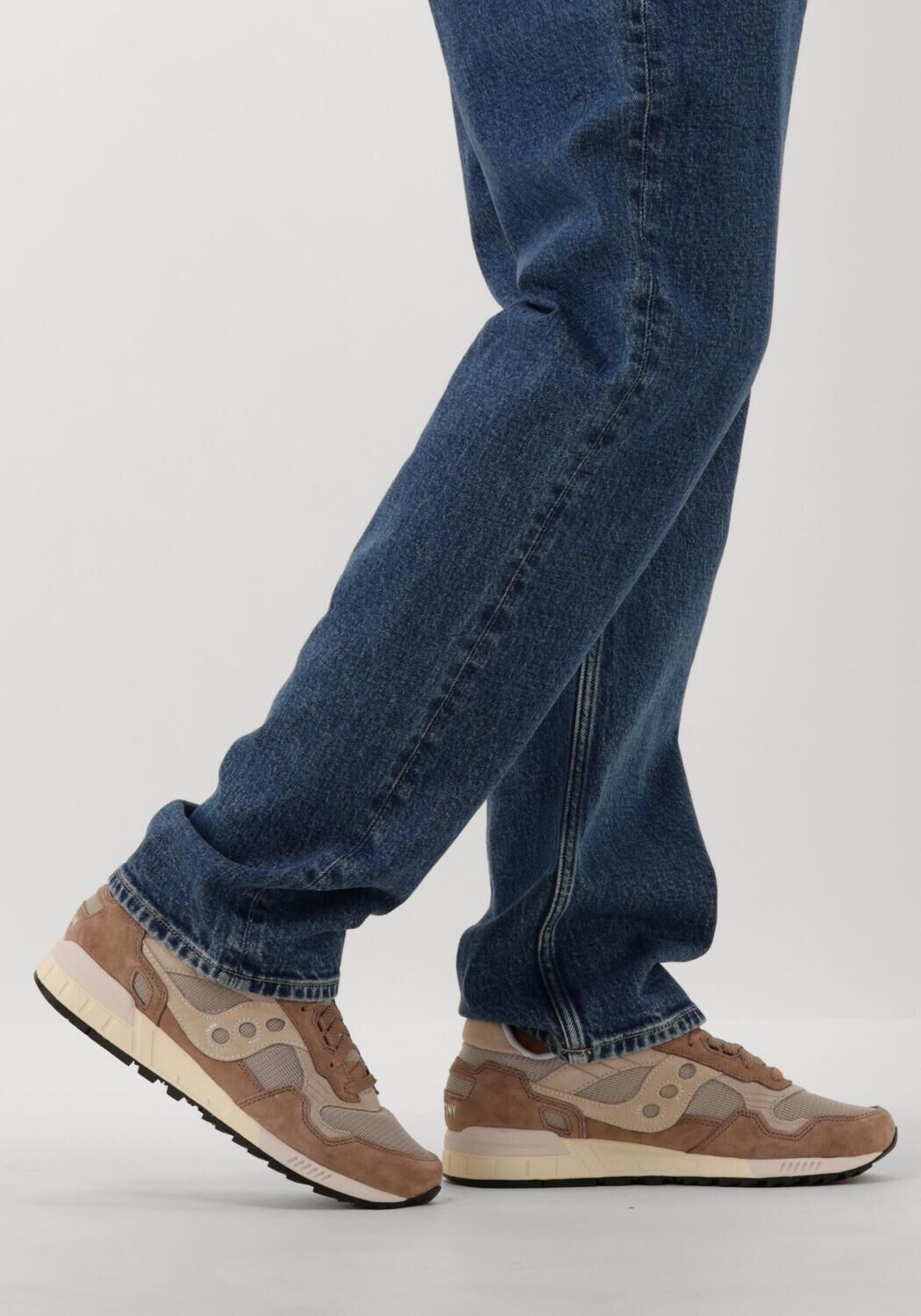 SAUCONY Baskets basses SHADOW 5000 M en gris - large