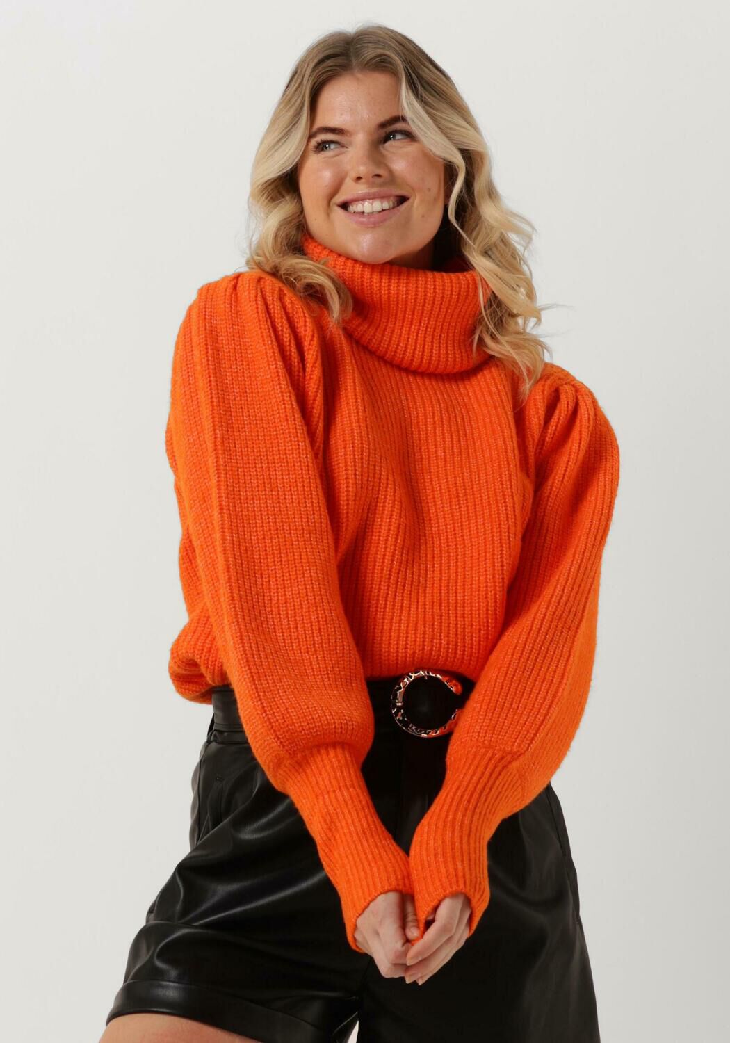 Oranje COLOURFUL REBEL Coltrui TANI KNITTED ROLL NECK SWEATER Omoda