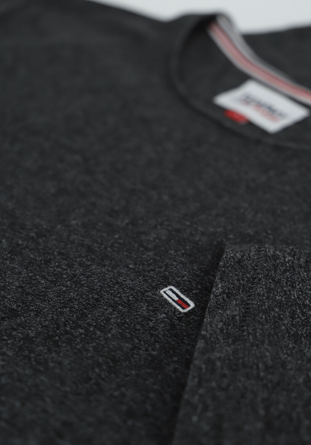 Donkergrijze TOMMY JEANS T-shirt TJM SLIM JASPE C NECK - large