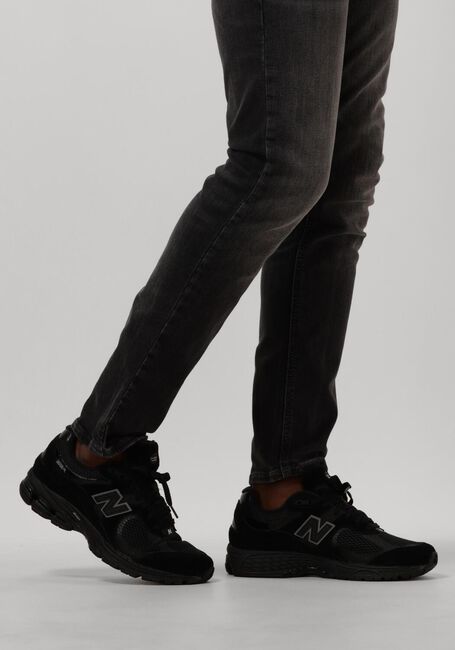 Zwarte NEW BALANCE Sneakers M2002 M - large